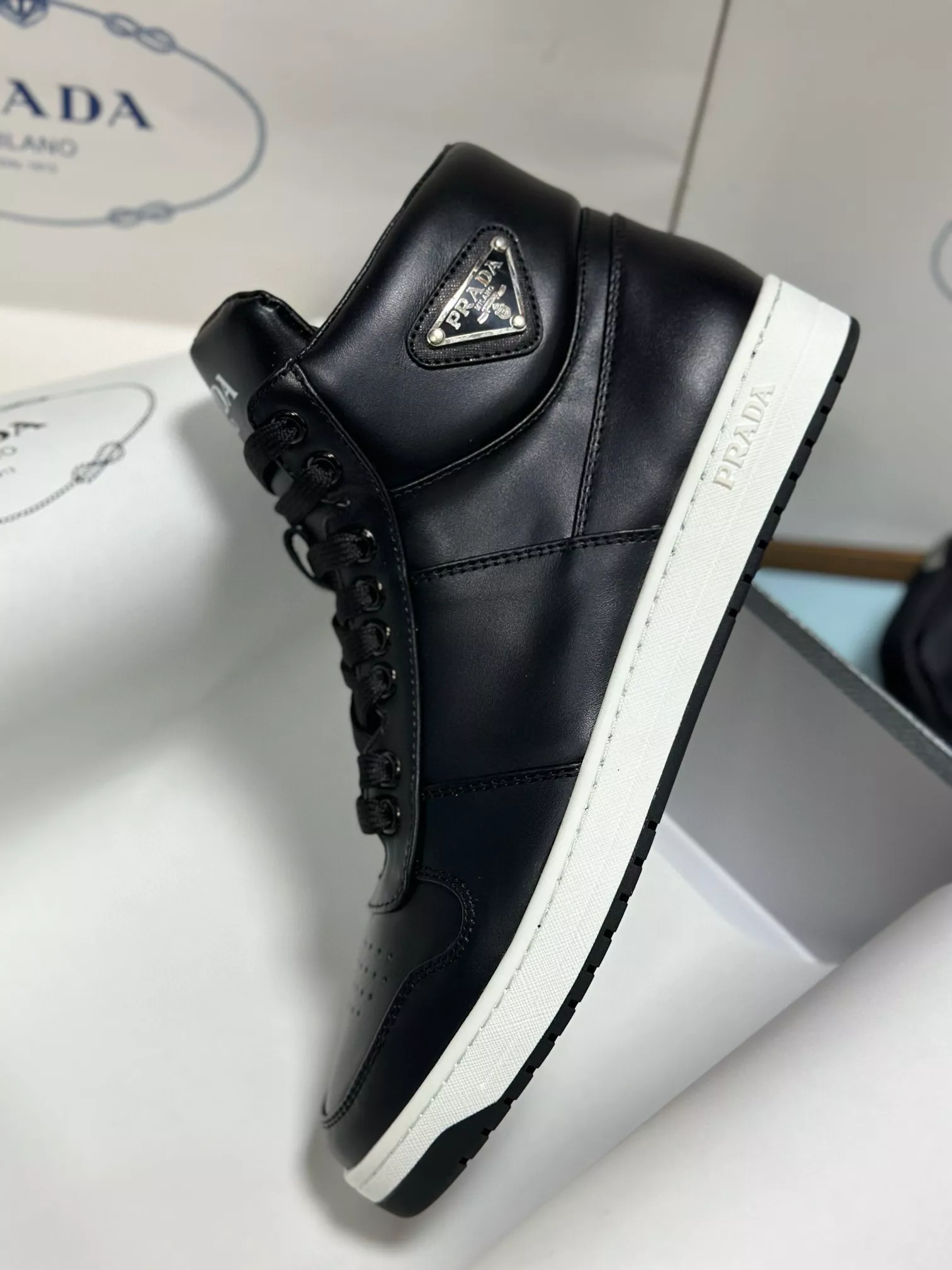 prada high top chaussures pour homme s_12b55333